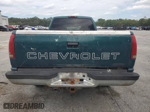 1998 Chevrolet Silverado 3500 с VIN 1GCGC33R1WF060103, выставлен на аукционе Copart как лот 73384094 с пробегом 362 070 миль миль и Списание • Salvage title. История ставок и продаж доступна на DreamBid. Изображение 6.