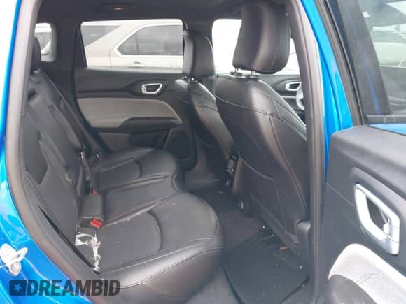 2023 Jeep Compass Latitude Lux с VIN 3C4NJDFN8PT546846, выставлен на аукционе IAAI как лот 42528443 с пробегом 16 483 миль миль и . История ставок и продаж доступна на DreamBid. Изображение 8.