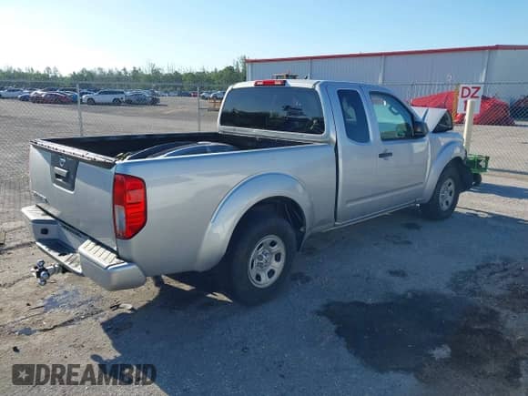 2017 Nissan Frontier S z VIN 1N6BD0CT4HN770569, wystawiony jako IAAI lot #43045627 z przebiegiem Nie podano mil oraz . Historia ofert i sprzedaży dostępna na DreamBid. Obrazek 4.