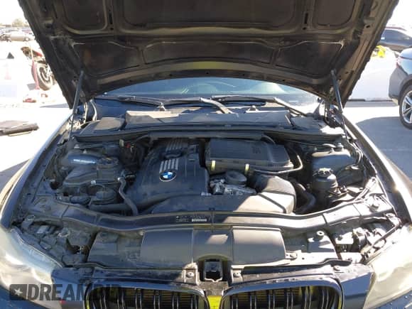 2010 BMW 3 Series 335i xDrive с VIN WBAPL3C55AA407612, выставлен на аукционе IAAI как лот 43573879 с пробегом 148 591 миль миль и . История ставок и продаж доступна на DreamBid. Изображение 10.