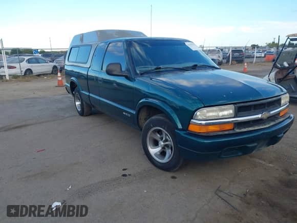 1998 Chevrolet S-10 LS с VIN 1GCCS1945W8117635, выставлен на аукционе IAAI как лот 43181625 с пробегом 217 314 миль миль и . История ставок и продаж доступна на DreamBid. Изображение 1.