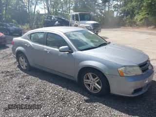 2014 Dodge Avenger SXT с VIN 1C3CDZCB5EN163423, выставлен на аукционе IAAI как лот 43388631 с пробегом 109 245 миль миль и . История ставок и продаж доступна на DreamBid. Изображение 1.