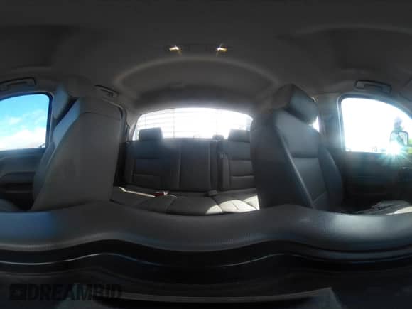 2018 Chevrolet Silverado 2500HD с VIN 1GB2KUEG2JZ233878, выставлен на аукционе IAAI как лот 41851610 с пробегом 249 947 миль миль и . История ставок и продаж доступна на DreamBid. Изображение 18.