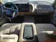 1996 Chevrolet Silverado 2500 z VIN 1GCGC29R5TE163186, wystawiony jako Copart lot #47443755 z przebiegiem 140 906 mil mil oraz Czysty tytuł • Clean title. Historia ofert i sprzedaży dostępna na DreamBid. Obrazek 8.