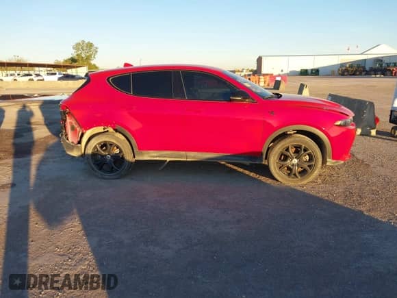 2023 Dodge Hornet GT с VIN ZACNDFAN8P3A04008, выставлен на аукционе IAAI как лот 40786437 с пробегом 26 596 миль миль и . История ставок и продаж доступна на DreamBid. Изображение 14.