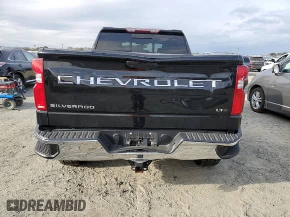 2020 Chevrolet Silverado 1500 LTZ z VIN 3GCUYGET7LG165730, wystawiony jako Copart lot #83983935 z przebiegiem 105 648 mil mil oraz Szkoda całkowita • Salvage title. Historia ofert i sprzedaży dostępna na DreamBid. Obrazek 6.