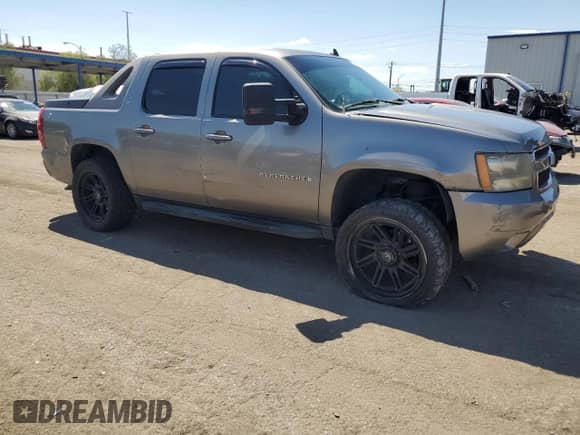 2007 Chevrolet Avalanche 3LT z VIN 3GNEC12017G311739, wystawiony jako Copart lot #70308954 z przebiegiem 150 897 mil mil oraz Szkoda całkowita • Salvage title. Historia ofert i sprzedaży dostępna na DreamBid. Obrazek 4.