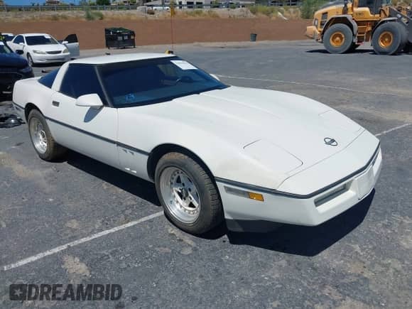 1985 Chevrolet Corvette с VIN 1G1YY0785F5121831, выставлен на аукционе IAAI как лот 42819823 с пробегом 106 504 миль миль и . История ставок и продаж доступна на DreamBid. Изображение 1.