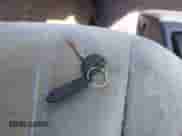 1991 Honda Civic z VIN 1HGED3656ML043956, wystawiony jako IAAI lot #42608632 z przebiegiem 163 524 mil mil oraz . Historia ofert i sprzedaży dostępna na DreamBid. Obrazek 11.