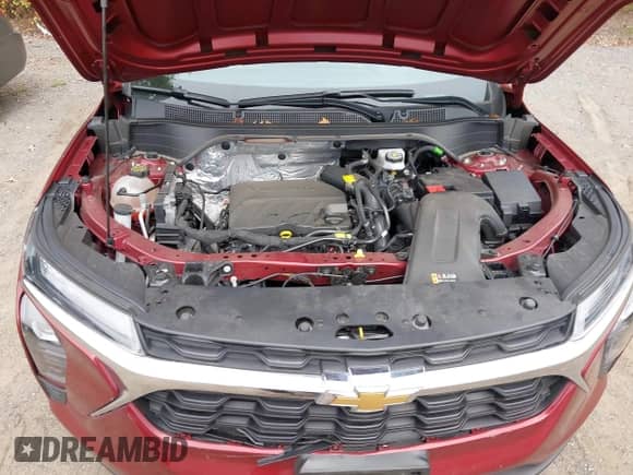 2025 Chevrolet Trax LS с VIN KL77LFEP8SC075946, выставлен на аукционе IAAI как лот 43300112 с пробегом 18 229 миль миль и . История ставок и продаж доступна на DreamBid. Изображение 10.