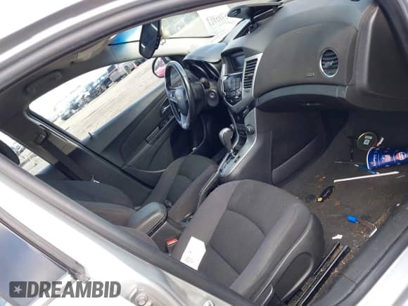 2014 Chevrolet Cruze 1LT with VIN 1G1PC5SB3E7321779, listed as a IAAI auction lot 43059154 with 163,469 mi miles and . Bid and sale history available at DreamBid. Image 5.