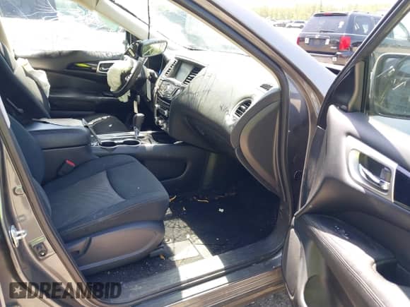 2019 Nissan Pathfinder SV с VIN 5N1DR2MN2KC595357, выставлен на аукционе IAAI как лот 42285053 с пробегом 131 129 миль миль и . История ставок и продаж доступна на DreamBid. Изображение 5.