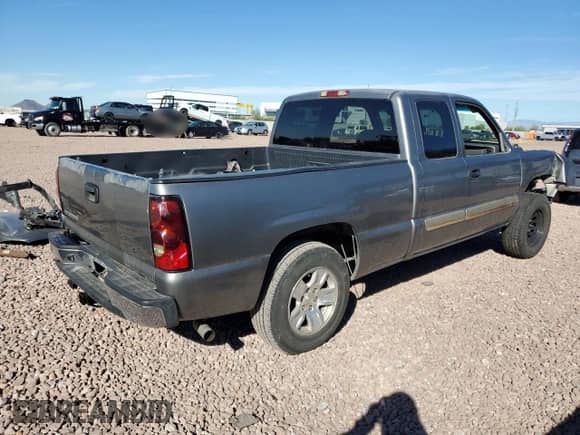 2006 Chevrolet Silverado 1500 LS z VIN 1GCEC19X26Z239427, wystawiony jako Copart lot #79347794 z przebiegiem Nie podano mil oraz Czysty tytuł • Clean title. Historia ofert i sprzedaży dostępna na DreamBid. Obrazek 3.