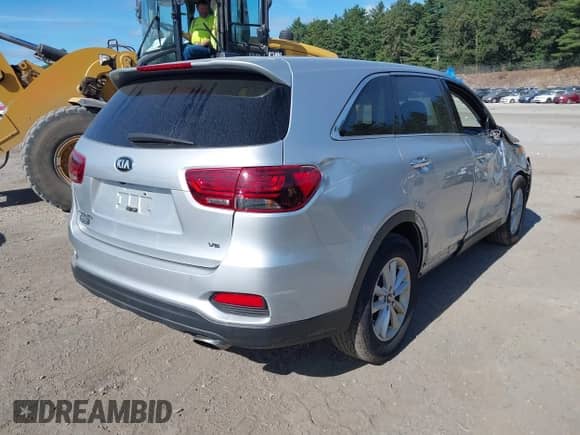 2019 Kia Sorento LX with VIN 5XYPGDA5XKG576932, listed as a IAAI auction lot 42979291 with 84,949 mi miles and . Bid and sale history available at DreamBid. Image 4.