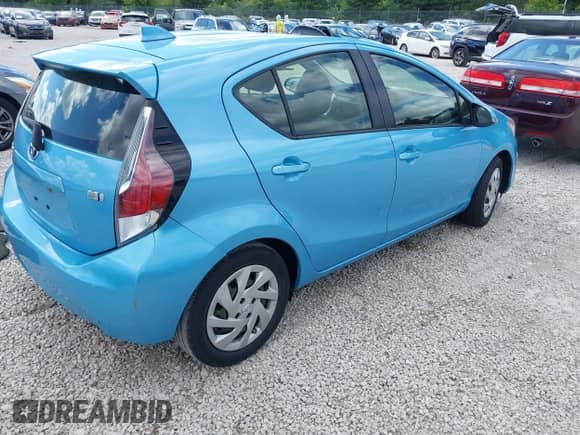 2015 Toyota Prius One z VIN JTDKDTB38F1110142, wystawiony jako IAAI lot #43032276 z przebiegiem Nie podano mil oraz . Historia ofert i sprzedaży dostępna na DreamBid. Obrazek 4.