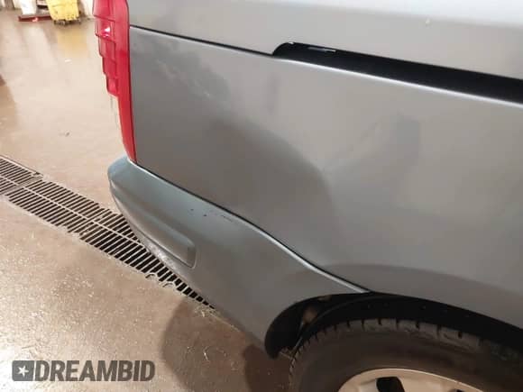 2007 Hyundai Entourage GLS с VIN KNDMC233276031994, выставлен на аукционе IAAI как лот 39698643 с пробегом 167 282 миль миль и . История ставок и продаж доступна на DreamBid. Изображение 17.