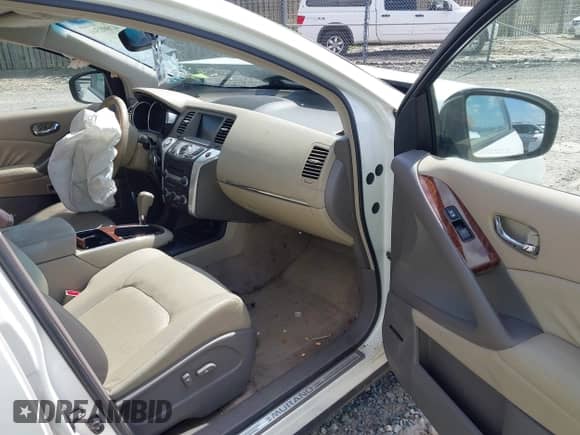 2009 Nissan Murano SL with VIN JN8AZ18W79W125262, listed as a IAAI auction lot 42802546 with 146,588 mi miles and . Bid and sale history available at DreamBid. Image 5.