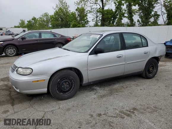 2005 Chevrolet Malibu Classic z VIN 1G1ND52F85M210525, wystawiony jako Copart lot #55685335 z przebiegiem 311 638 mil mil oraz Szkoda całkowita • Salvage title. Historia ofert i sprzedaży dostępna na DreamBid. Obrazek 1.