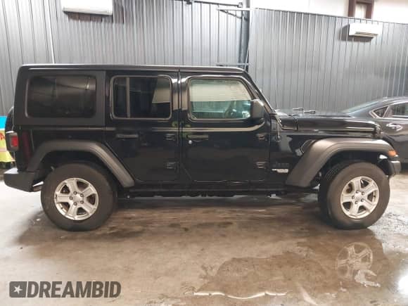 2021 Jeep Wrangler Unlimited 80th Anniversary with VIN 1C4HJXDG3MW769305, listed as a IAAI auction lot 41567149 with 47,652 mi miles and . Bid and sale history available at DreamBid. Image 14.