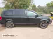 2019 Dodge Grand Caravan SE z VIN 2C4RDGBG6KR509257, wystawiony jako IAAI lot #42403074 z przebiegiem 90 250 mil mil oraz . Historia ofert i sprzedaży dostępna na DreamBid. Obrazek 14.