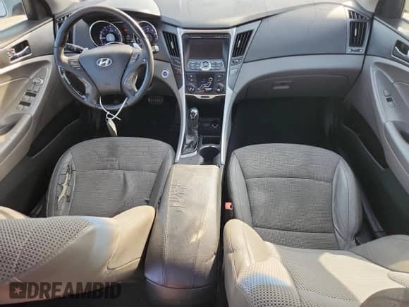2011 Hyundai Sonata SE с VIN 5NPEC4AC3BH177595, выставлен на аукционе Copart как лот 71258105 с пробегом 155 508 миль миль и На запчасти • Non repairable. История ставок и продаж доступна на DreamBid. Изображение 8.
