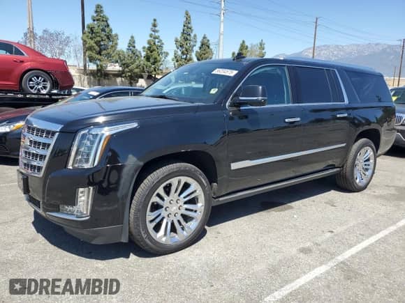 2020 Cadillac Escalade ESV Premium Luxury с VIN 1GYS4JKJ5LR199341, выставлен на аукционе Copart как лот 56234575 с пробегом 69 613 миль миль и Списание • Salvage title. История ставок и продаж доступна на DreamBid. Изображение 1.