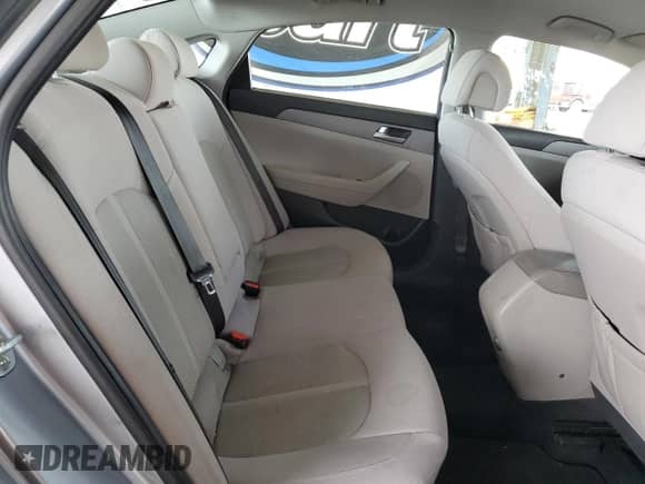 2017 Hyundai Sonata 2.4L с VIN 5NPE24AF4HH571953, выставлен на аукционе Copart как лот 84610165 с пробегом 98 961 миль миль и Списание • Salvage title. История ставок и продаж доступна на DreamBid. Изображение 10.