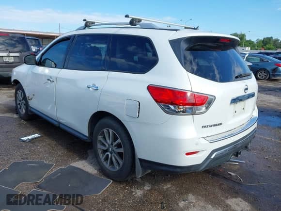 2014 Nissan Pathfinder S z VIN 5N1AR2MN0EC612437, wystawiony jako IAAI lot #42225749 z przebiegiem 138 285 mil mil oraz . Historia ofert i sprzedaży dostępna na DreamBid. Obrazek 3.