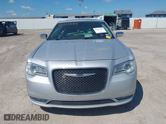 2020 Chrysler 300 Limited с VIN 2C3CCAEG4LH115415, выставлен на аукционе IAAI как лот 42221584 с пробегом 122 435 миль миль и . История ставок и продаж доступна на DreamBid. Изображение 12.