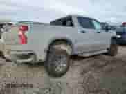 2025 Chevrolet Silverado 1500 z VIN 3GCUKHE86SG111563, wystawiony jako Copart lot #42922455 z przebiegiem Nie podano mil oraz Szkoda całkowita • Salvage title. Historia ofert i sprzedaży dostępna na DreamBid. Obrazek 3.
