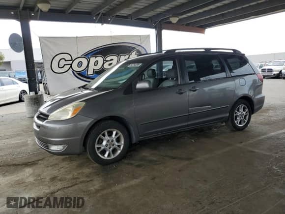 2004 Toyota Sienna XLE z VIN 5TDZA22C14S178977, wystawiony jako Copart lot #84794395 z przebiegiem 219 343 mil mil oraz Czysty tytuł • Clean title. Historia ofert i sprzedaży dostępna na DreamBid. Obrazek 1.