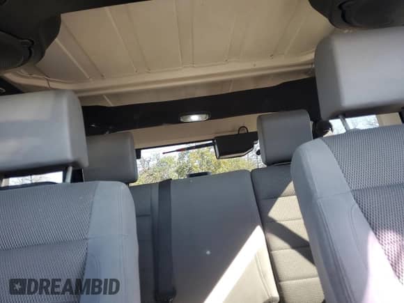 2007 Jeep Wrangler Unlimited Sahara z VIN 1J4GA591X7L147255, wystawiony jako Copart lot #82341025 z przebiegiem 189 755 mil mil oraz Czysty tytuł • Clean title. Historia ofert i sprzedaży dostępna na DreamBid. Obrazek 10.