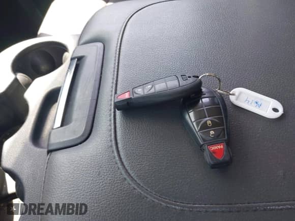 2020 Ram 1500 Tradesman z VIN 1C6RR6FGXLS117749, wystawiony jako IAAI lot #42084572 z przebiegiem 137 970 mil mil oraz . Historia ofert i sprzedaży dostępna na DreamBid. Obrazek 11.