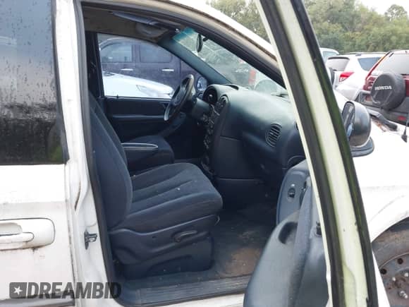 2001 Dodge Caravan Sport z VIN 1B4GP44321B256892, wystawiony jako IAAI lot #43270757 z przebiegiem 263 466 mil mil oraz . Historia ofert i sprzedaży dostępna na DreamBid. Obrazek 5.