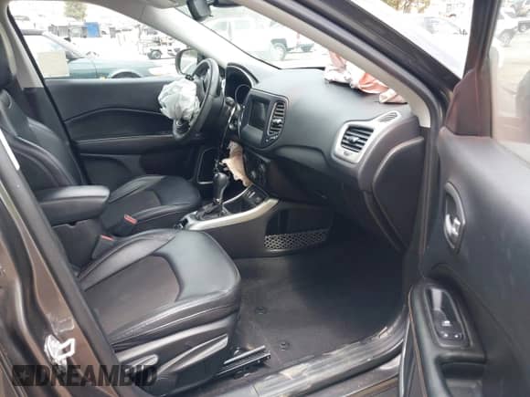 2021 Jeep Compass Altitude with VIN 3C4NJCBB0MT598778, listed as a IAAI auction lot 42416749 with 90,314 mi miles and . Bid and sale history available at DreamBid. Image 5.