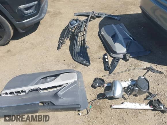 2019 Toyota Camry SE z VIN 4T1B11HK2KU688740, wystawiony jako IAAI lot #43089818 z przebiegiem 92 496 mil mil oraz . Historia ofert i sprzedaży dostępna na DreamBid. Obrazek 12.