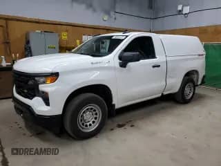 2023 Chevrolet Silverado 1500 Work Truck z VIN 3GCNDAEK9PG356639, wystawiony jako Copart lot #61129395 z przebiegiem 205 797 mil mil oraz Czysty tytuł • Clean title. Historia ofert i sprzedaży dostępna na DreamBid. Obrazek 1.