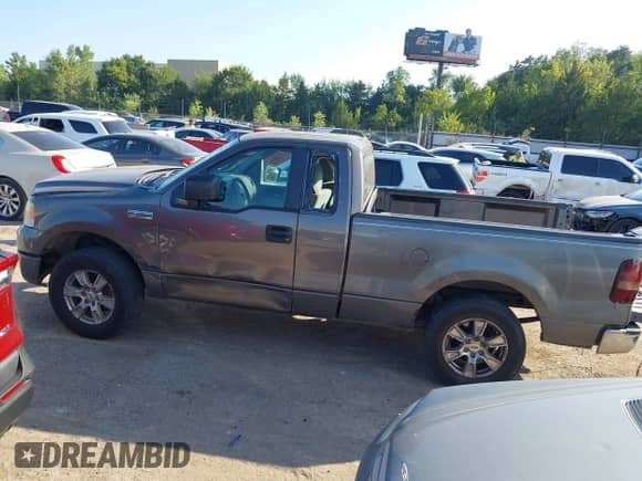 2007 Ford F-150 XL z VIN 1FTRF12277KB41401, wystawiony jako IAAI lot #43178959 z przebiegiem 217 607 mil mil oraz . Historia ofert i sprzedaży dostępna na DreamBid. Obrazek 15.