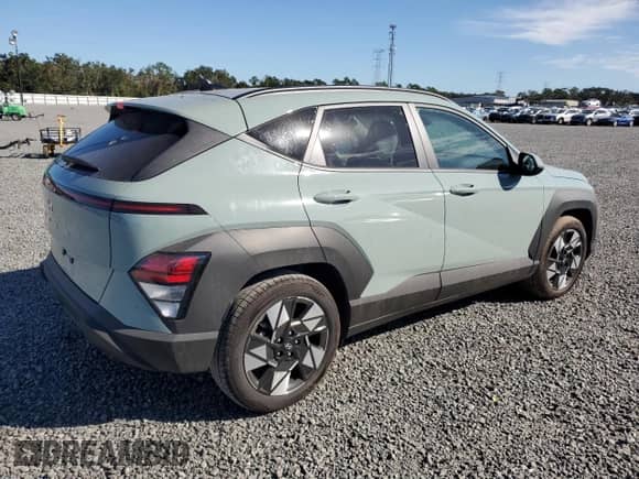 2024 Hyundai Kona SEL с VIN KM8HC3AB8RU091533, выставлен на аукционе Copart как лот 74186374 с пробегом Не указан миль и На запчасти • Non repairable. История ставок и продаж доступна на DreamBid. Изображение 3.