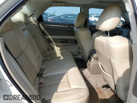 2009 Chrysler 300 C Hemi with VIN 2C3LA63T69H582959, listed as a Copart auction lot 59596945 with 343,595 mi miles and Salvage title. Bid and sale history available at DreamBid. Image 10.