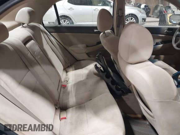 2005 Honda Accord LX with VIN JHMCM564X5C001654, listed as a IAAI auction lot 42358452 with 201,134 mi miles and . Bid and sale history available at DreamBid. Image 8.