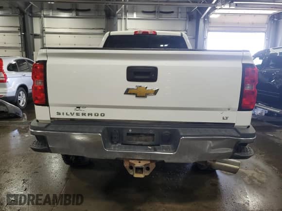 2015 Chevrolet Silverado 3500HD LT с VIN 1GC4KZC86FF132817, выставлен на аукционе Copart как лот 56493565 с пробегом 288 917 миль миль и Списание • Salvage title. История ставок и продаж доступна на DreamBid. Изображение 6.