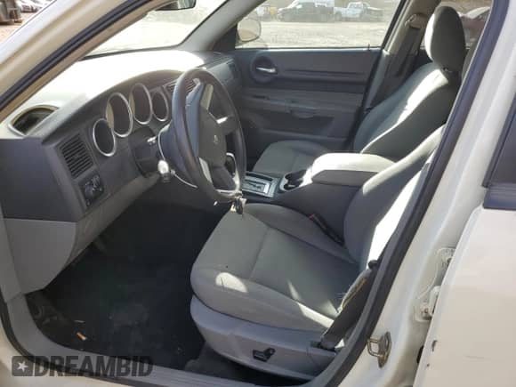 2005 Dodge Magnum SXT с VIN 2D4GZ48VX5H644848, выставлен на аукционе Copart как лот 87614515 с пробегом 146 577 миль миль и На запчасти • Non repairable. История ставок и продаж доступна на DreamBid. Изображение 7.