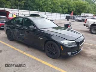 2012 BMW 5 Series 535i xDrive с VIN WBAFU7C56CDU61714, выставлен на аукционе IAAI как лот 42701865 с пробегом 149 127 миль миль и . История ставок и продаж доступна на DreamBid. Изображение 1.