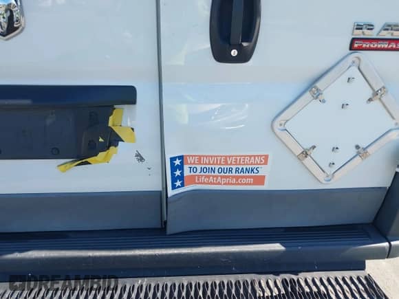 2016 Ram ProMaster Cargo с VIN 3C6TRVDG3GE127986, выставлен на аукционе IAAI как лот 43282654 с пробегом 154 045 миль миль и . История ставок и продаж доступна на DreamBid. Изображение 17.