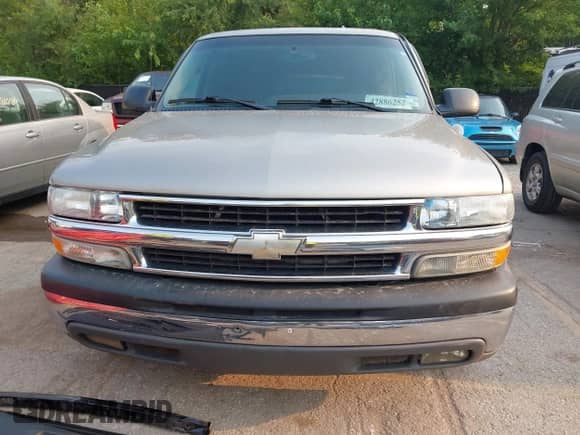 2003 Chevrolet Suburban LT z VIN 3GNEC16Z33G282361, wystawiony jako IAAI lot #42886252 z przebiegiem 220 304 mil mil oraz . Historia ofert i sprzedaży dostępna na DreamBid. Obrazek 12.