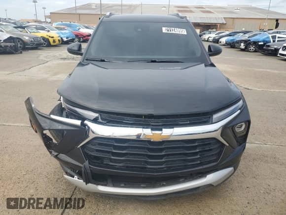 2025 Chevrolet TrailBlazer LT z VIN KL79MPSL1SB150019, wystawiony jako Copart lot #71124095 z przebiegiem 10 352 mil mil oraz Czysty tytuł • Clean title. Historia ofert i sprzedaży dostępna na DreamBid. Obrazek 5.