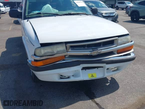 2000 Chevrolet S-10 LS с VIN 1GCCS19W4Y8225538, выставлен на аукционе IAAI как лот 42849719 с пробегом 261 202 миль миль и . История ставок и продаж доступна на DreamBid. Изображение 6.