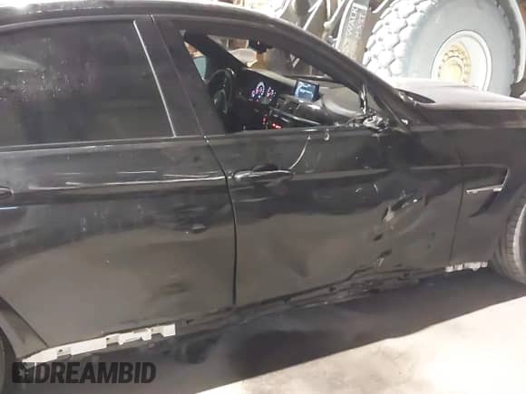 2015 BMW M3 with VIN WBS3C9C59FP806198, listed as a IAAI auction lot 41339037 with 89,610 mi miles and . Bid and sale history available at DreamBid. Image 6.