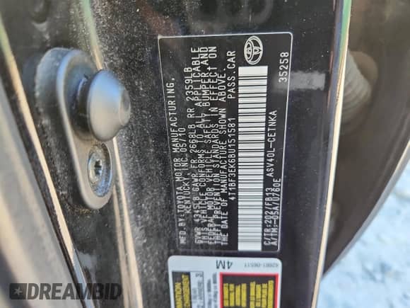 2011 Toyota Camry LE z VIN 4T1BF3EK6BU151581, wystawiony jako Copart lot #86674005 z przebiegiem 227 413 mil mil oraz Czysty tytuł • Clean title. Historia ofert i sprzedaży dostępna na DreamBid. Obrazek 12.